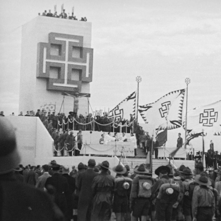 tribunafrentepatric3b3ticoaustriaco1936